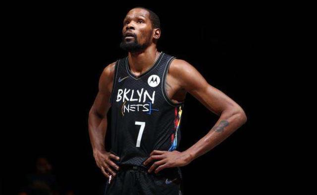 体育平台-【圆桌】ESPN历史75大球星 谁被高估？谁是最大遗珠？