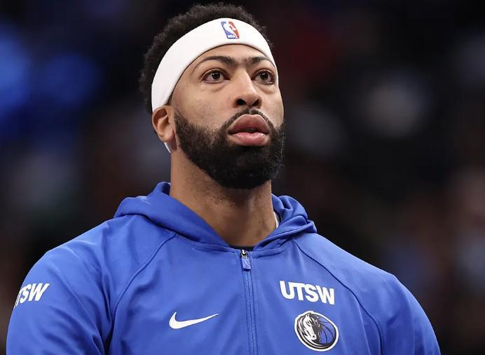 体育平台-芬利谈交易浓眉：为了球队的长远未来，我们做了最有利的决策