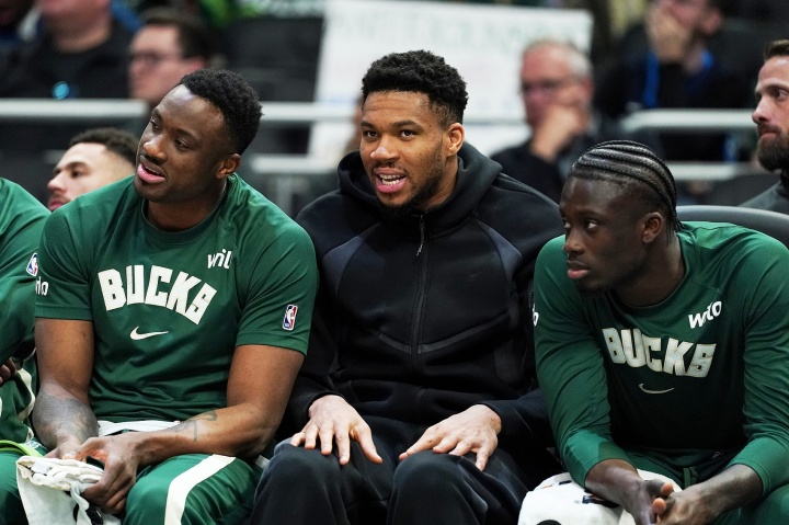 体育平台-Shams：字母哥目标是三兄弟一起登场 创NBA历史！