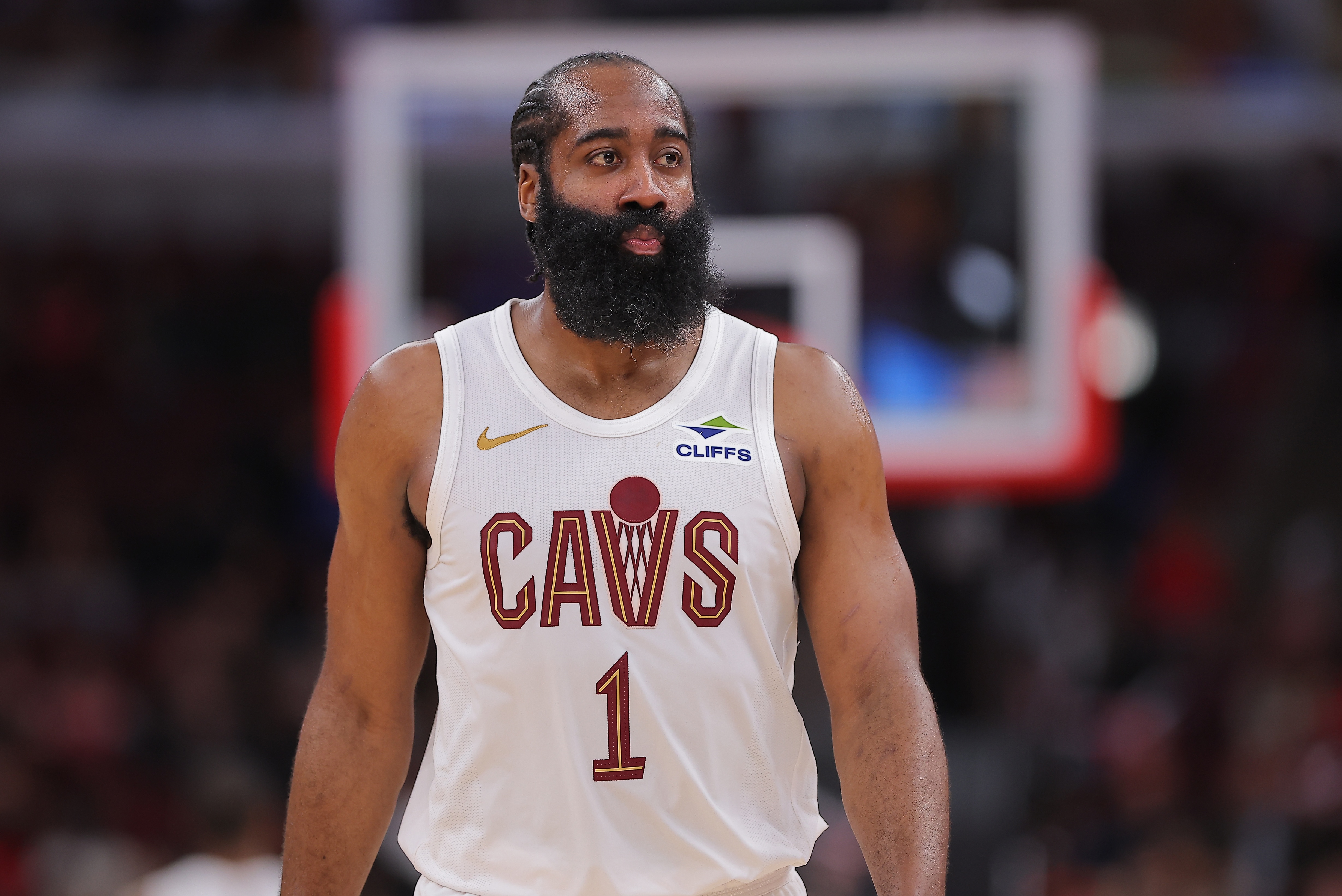 体育app-豪赌哈登让骑士已无路可退 若未达预期今夏将迎阵容&amp;管理层大换血