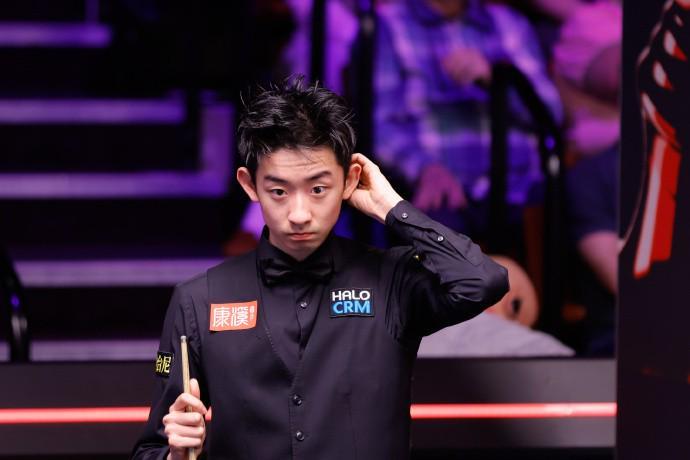 赛事直播-斯诺克世锦赛：吴宜泽13-11塞尔比晋级8强，等待特鲁姆普和瓦菲的胜者